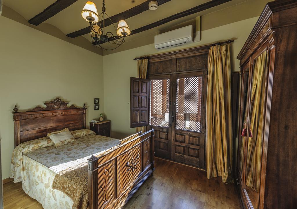 Hotel Los Leones - Adults Only Rubielos De Mora Zimmer foto